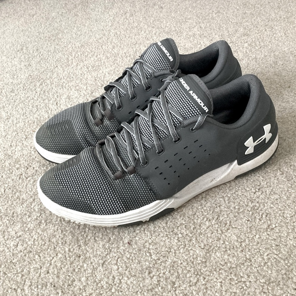 Men’s Under Armour workout shoe size 10.5